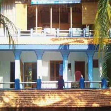 Blue Marine Beach Resort Varkala Esterno foto